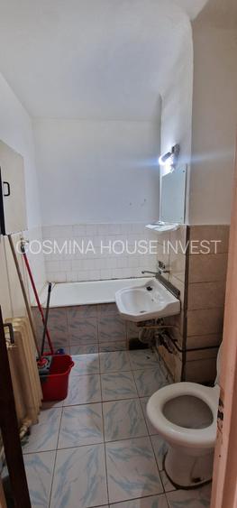 Malu Rosu,se vinde apartament decomandat doua camere pret 59000 euro - 11