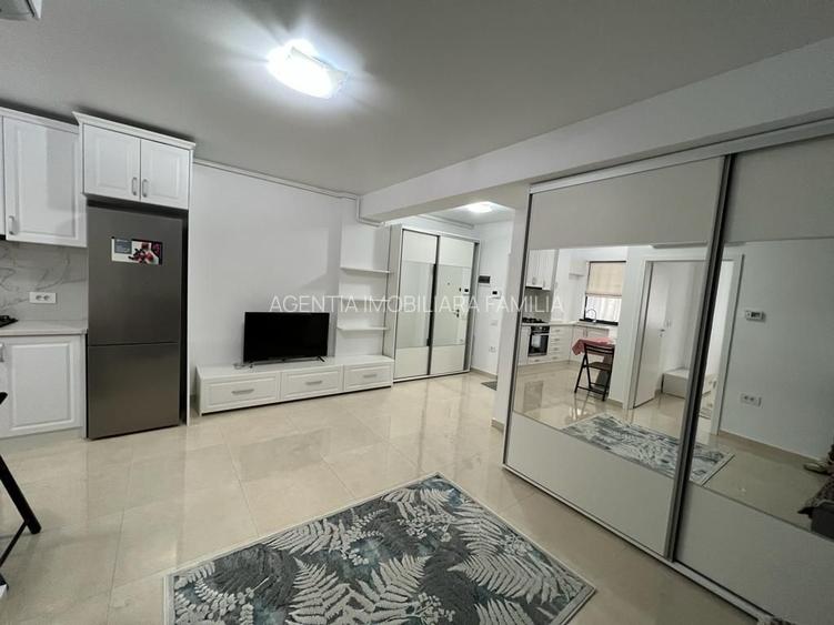 Inchiriem studio in Micro 17 , etaj 2 bloc ROKA, parcare privata, - 33