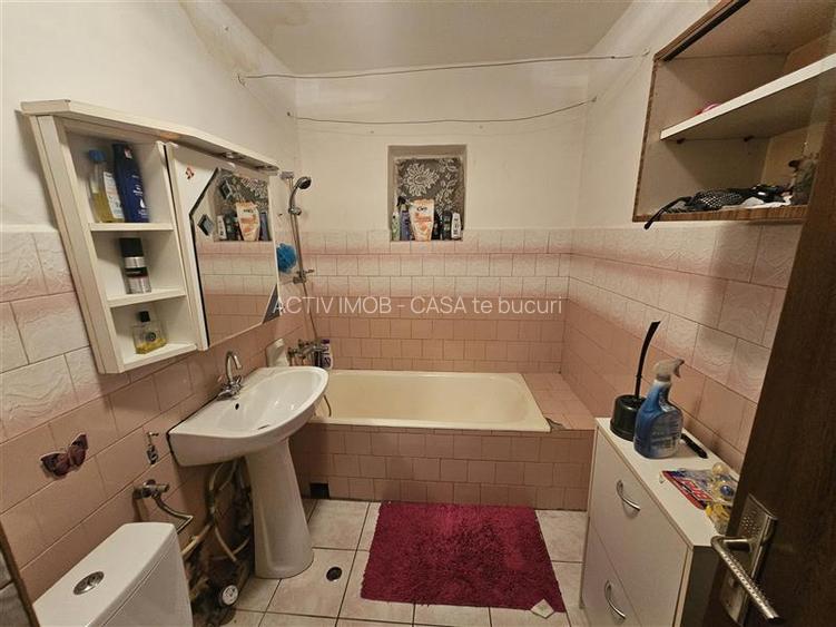 Resita, 3 Cam. Dec., Micro 4 - 8