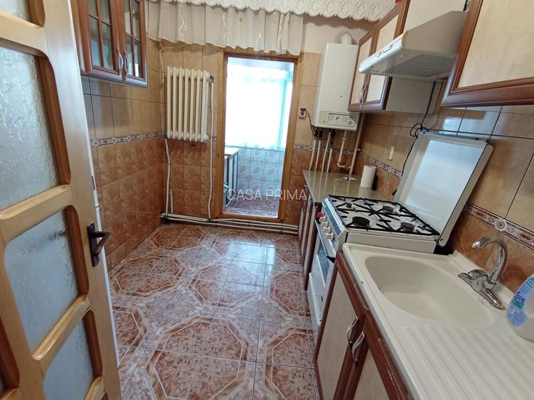 Apartament 2 camere, Decomandat, Nicolina 1, mutare imediata! - 5