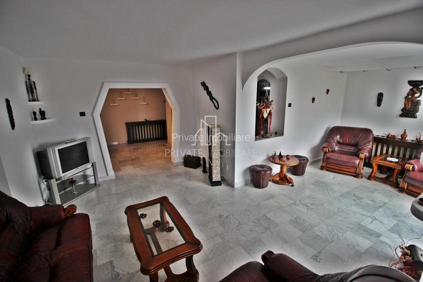 Penthouse 190 Mp+40 Mp Terasa De vanzare, P-ta Teatrului, Ultracentral - 5