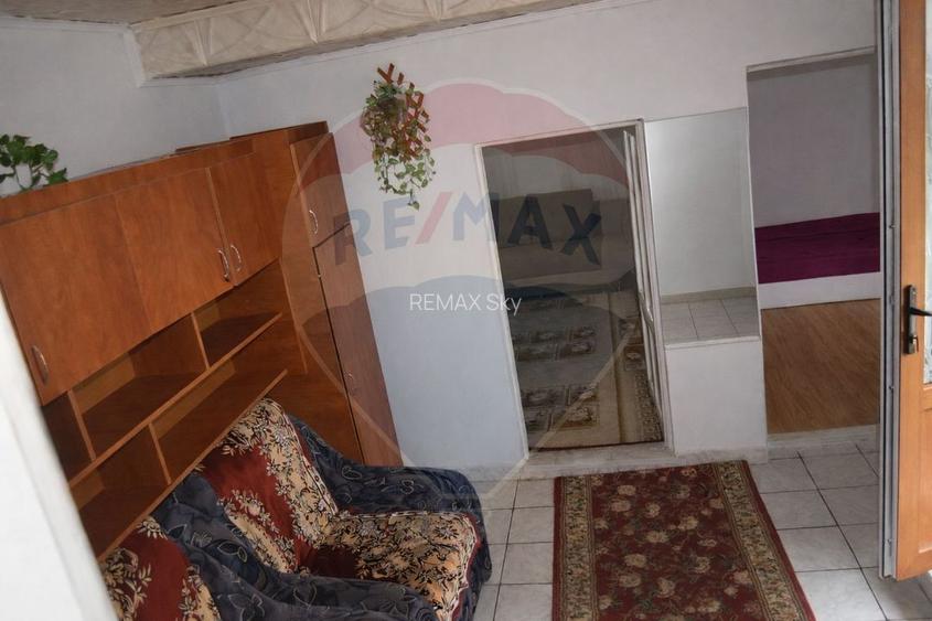 Casă de vânzare cu acces din două străzi in Alba Iulia, comision 0% - 7