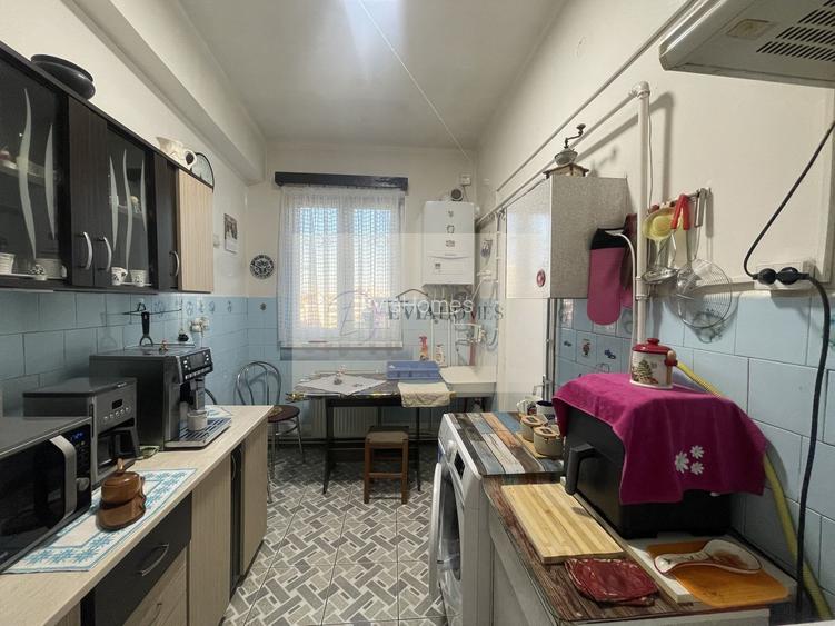 3 camere/ zona Facultatii de Litere / Parcare in curte - 7