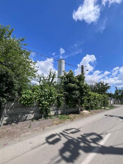 Teren intravilan liber de vanzare, imprejmuit, utilitati, la asfalt, 380kw - 4