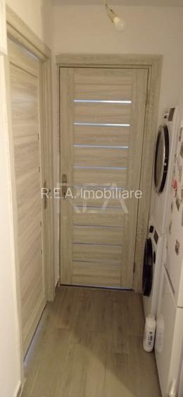 Apartament 3 Camere , Decomandat , Zona Alexandru Obregia - 8