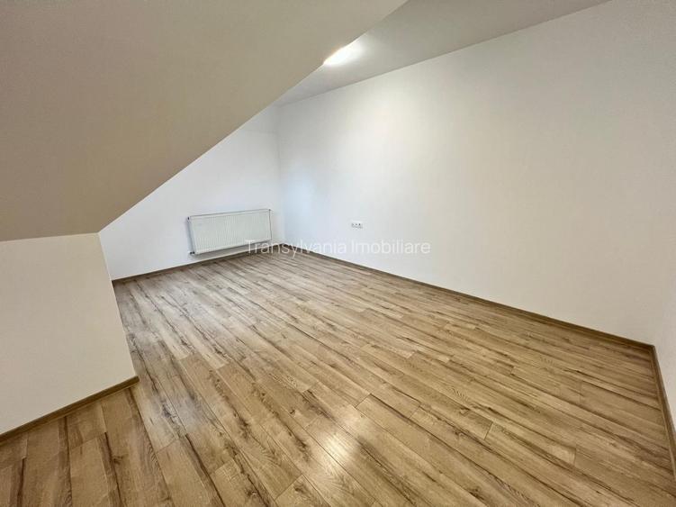 Casa cu 7 camere | 3 balcoane | Garaj | 220 mp + 80 mp curte | Cartier Panorama - 26