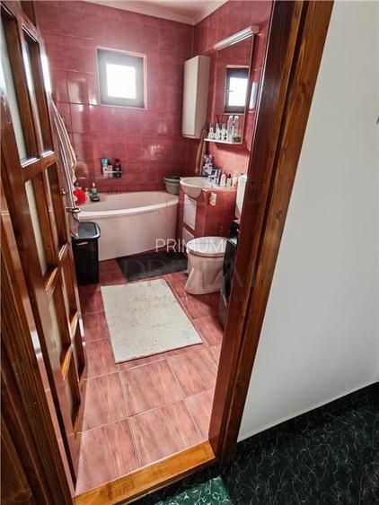 C.STUDENTESC | 3 CAM | DECOMANDAT | 2 BAI | 2 BALCOANE | BOXA | CENTRALA - 8