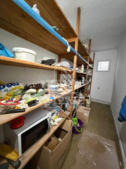 Casa cu 2 camere,centrala proprie, garaj,teren 350 mp ,zona Blascovici - 7