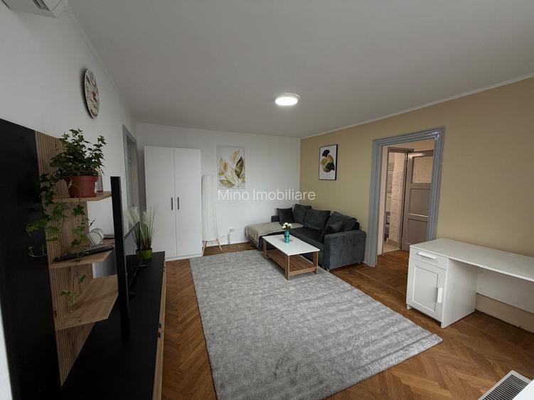 Apartament cu centrala pe gaze  et 4/10  4 min de metroul Stefan cel Mare - 5
