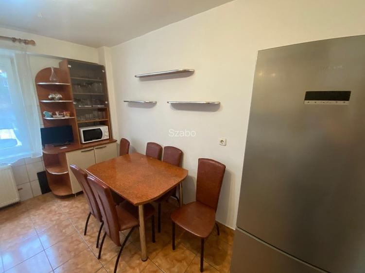 Apartament cu 3 camere, tip D, zona Decebal - 2