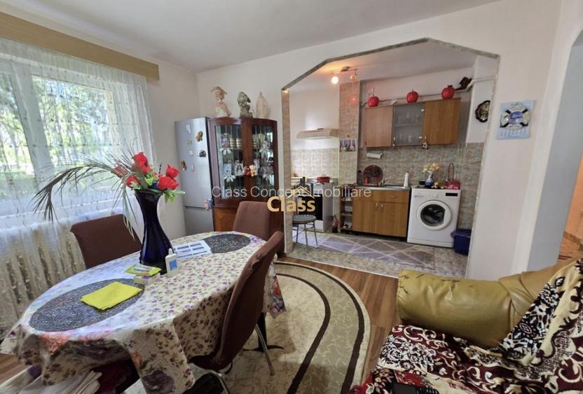 Apartament 3 camere | 54 mpu | zona Mehedinti Manastur  - 2