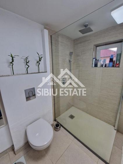 Apartament de vanzare, cu 4 camere,  82.4 mp. -Calea Cisnadiei (Ciresica) - 23