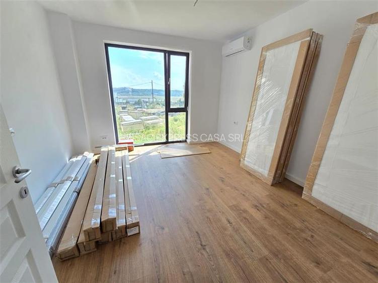 Apartament de vanzare - Valea Lupului: 3 camere si gradina proprie - 7
