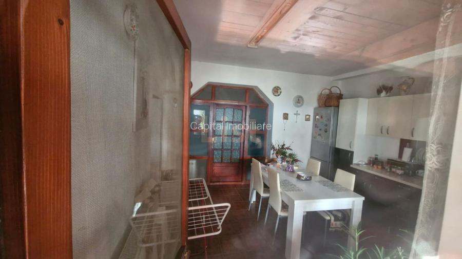 Casa Rogerius singur in curte, amenajata in doua apartamente - 7