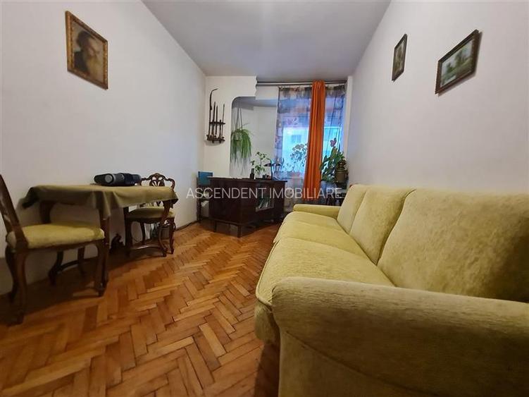 Decomandat pe 2 camere+ birou, etaj 1, Bulevardul Grivitei, Brasov - 9