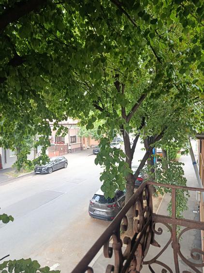 Apartament de vânzare în vilă – ideal pentru investiție - 2