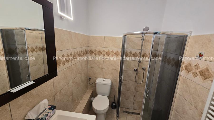 Apartament de vanzare  2 camere, renovat si mobilat complet,  central Focsani - 23