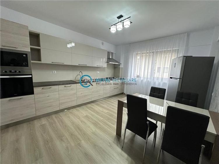 Royal Imobiliare - Inchiriere apartament 3 camere zona Albert - 11