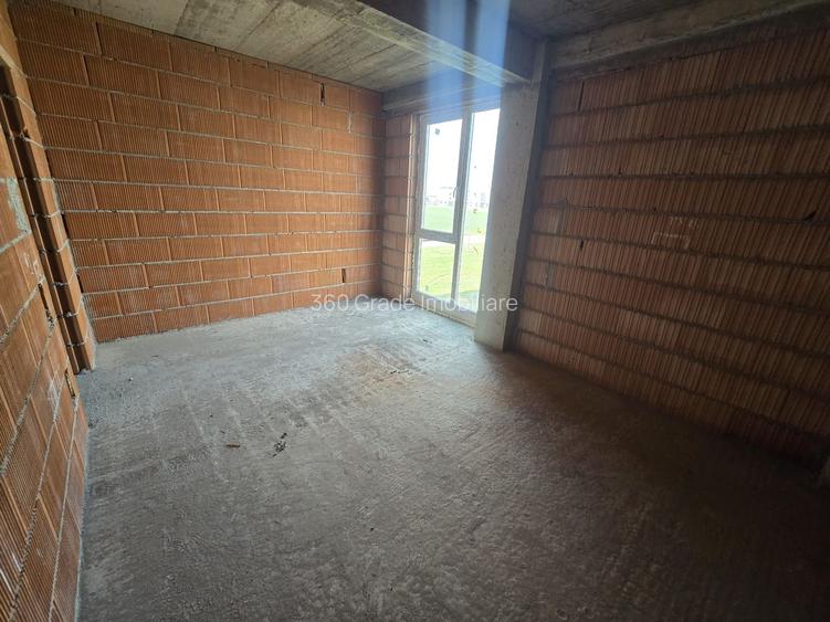 Ap. noi de vanzare 2 si 3 camere + spatii comerciale - Comision 0 - 7