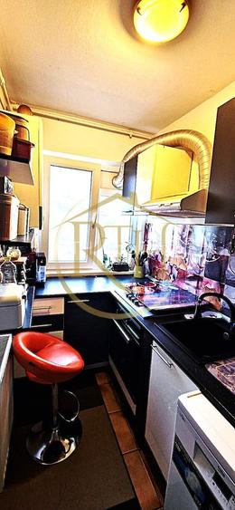 Vand apartament cu 4 camere in zona spitalul judetean,comision ,,0'' - 17