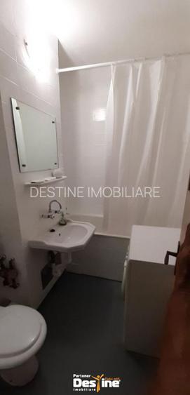 Garsoniera cu balcon, compartimentare practica, zona Petre Ispirescu - 5