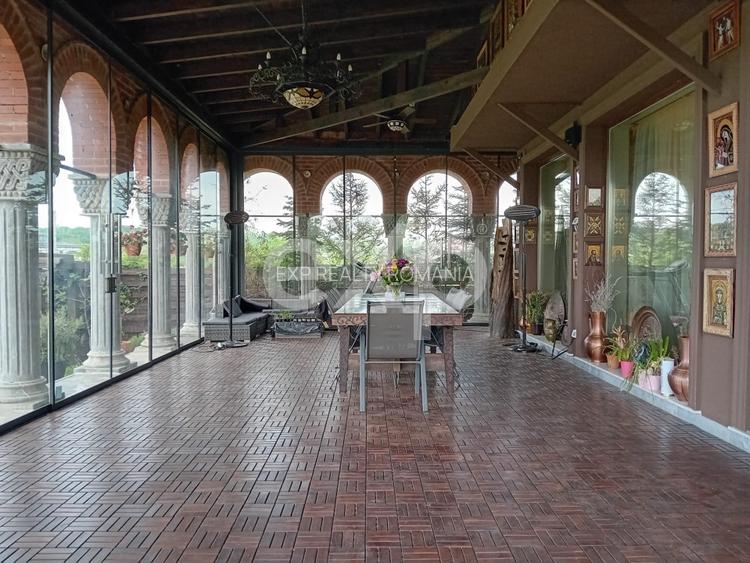 De vanzare vila exceptionala in stil Neo Romanesc cu vedere la lac si padure - 7