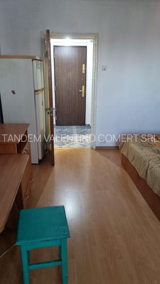 Titan , Str Ghita Serban , 5 minute metrou - 3