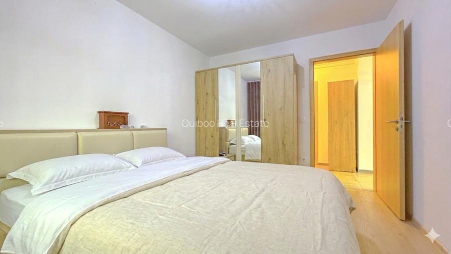 Studio in Kasper Coresi, vedere către aleea pietonală, loc de parcare si boxa - 7