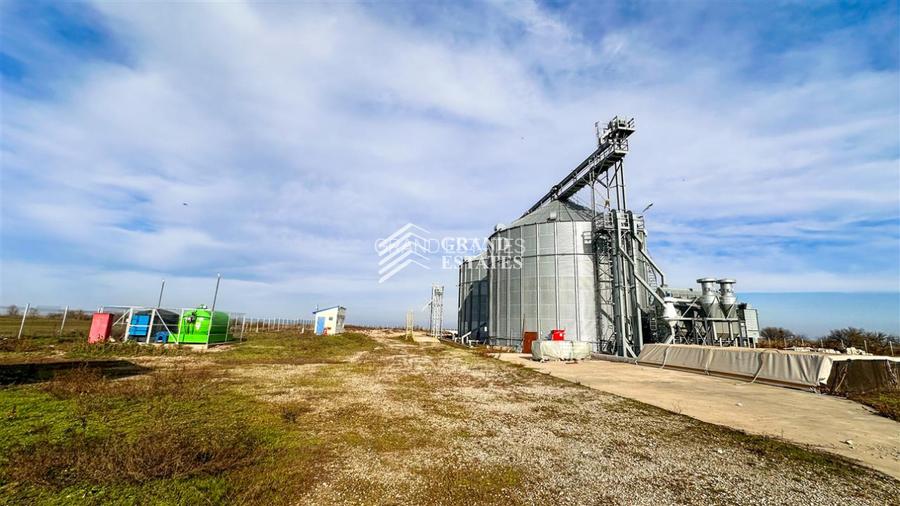 Siloz - Baza receptie si depozitare cereale 3000 tone | 2 ha teren | - 4