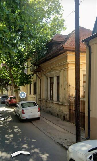 Vanzare casa veche de 288 mp si 440 mp teren in centrul Bucuresti