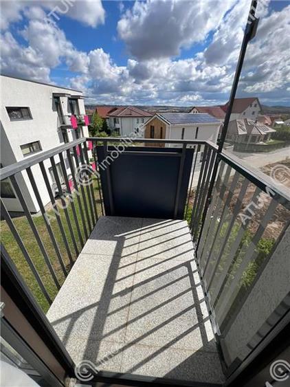 Apartament 3 camere 2 bai loc parcare zona Lidl Selimbar