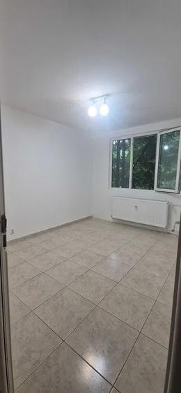 2 camere decomandat Drumul Taberei metrou Valea Ialomiței
