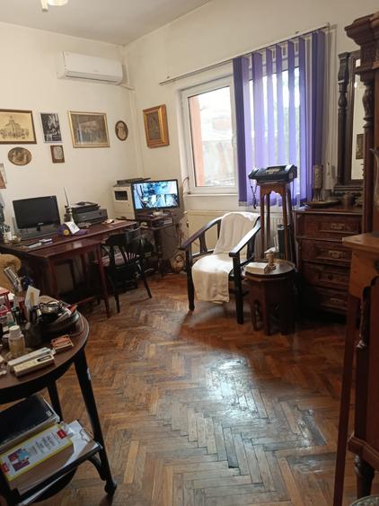 Propun spre vinzare apartament in vila conpusa din P+1E=M