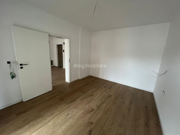 Apartament cu 3 camere, 60 mp,terasa, zona  Porii - 7