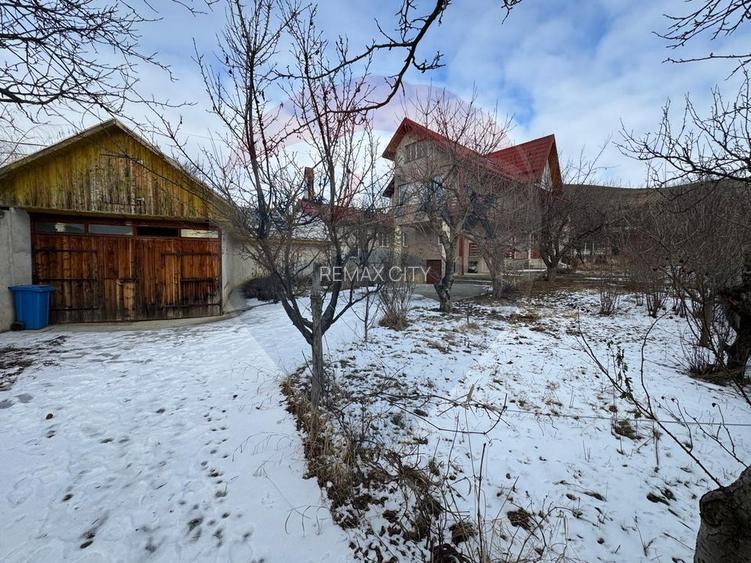 Casă / Vilă cu 6 camere de vânzare în zona Darmanesti - 60