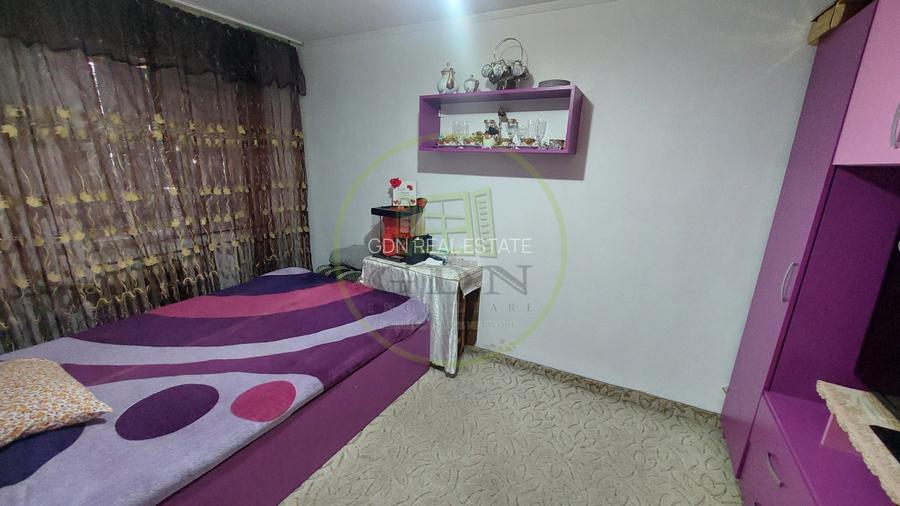 Apartament 3 camere, semidecomandat, Valea Rosie, zona Piata - 2