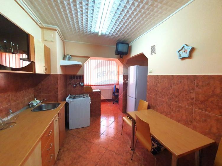 Inchiriez apartament 2 camere Vlaicu, decomandat, etaj 2, centrală gaz - 5