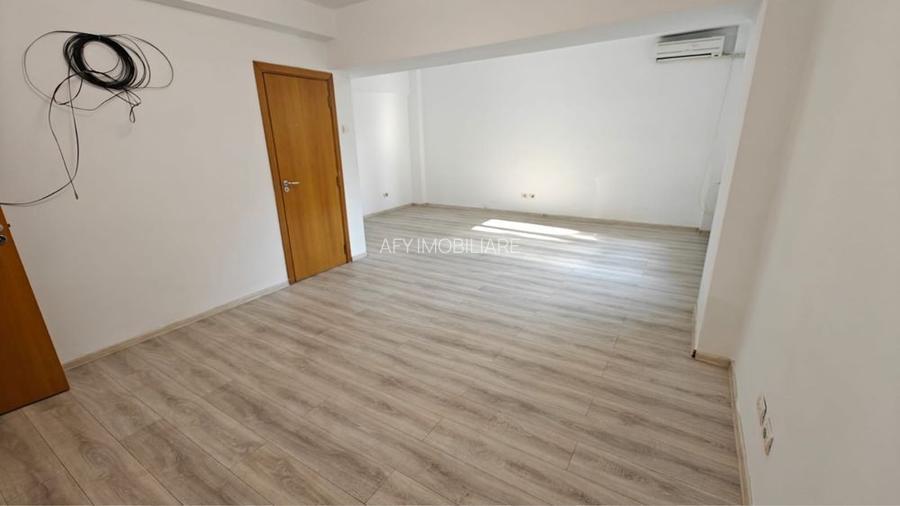 De vanzare Garsoniera, Universitate - Cismigiu sector 2 - 3