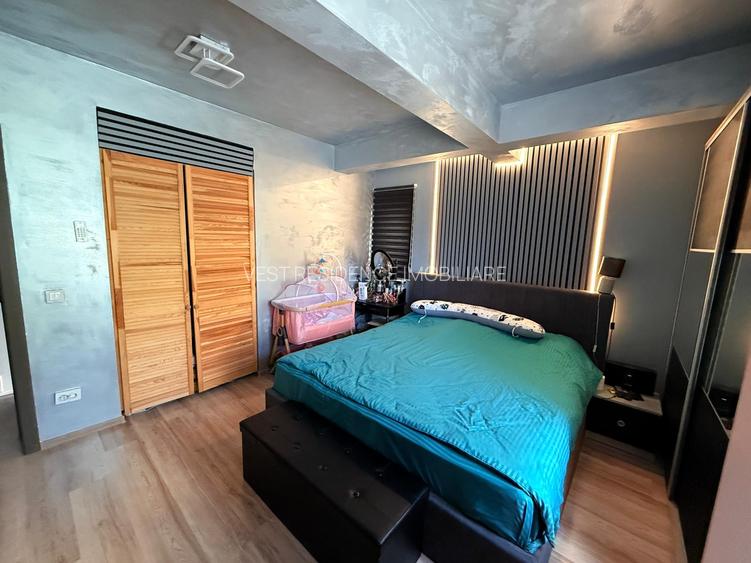 Casă tip insiruită cu 3 camere, colt. Comision 0 - 13