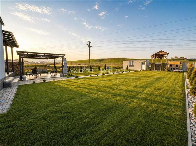 Resedinta rafinata&luminoasa, in cel mai nou cartier,aria Sepsi Arena: locul und - 3