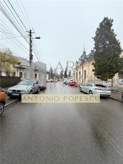 Parter imobil si curte proprie, in Ploiesti, ultracentral. - 2