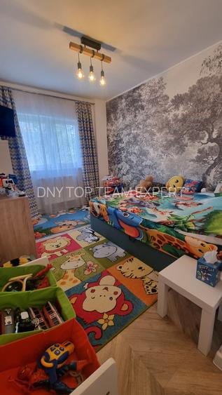 Apartament 4 camere, centrală proprie, parcare, 5 min metrou Apărătorii Patriei - 15