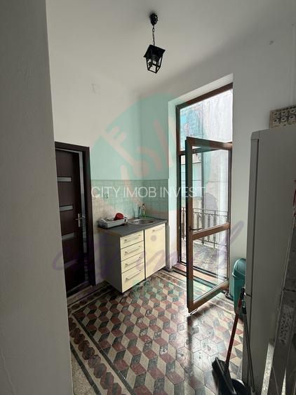 Eleganta, stil si mult potential intr-un apartament interbelic de 3 camere - 10