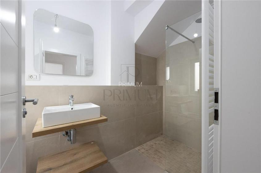 Casa tip Duplex - finisaje premium - asfalt - separat prin casa scarii. - 12