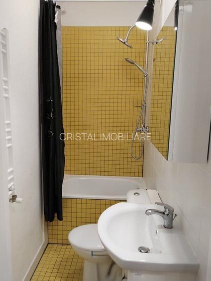 Apartament 3 camere ,in vila,  renovat total, pe strada Visinilor - 8