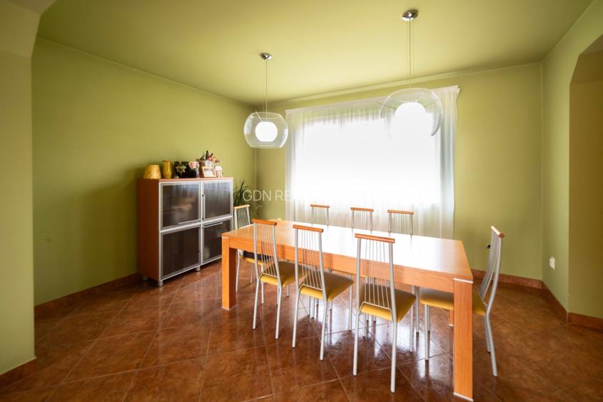 Vilă in Andrei Mureșanu,  6 camere, teren 600 mp - 5
