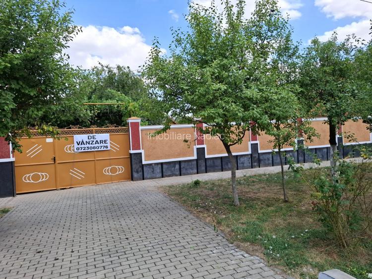 Casa  4 camere  Strada V.Lucaciu colt  cu I.L. Caragiale in Nădlac - 3