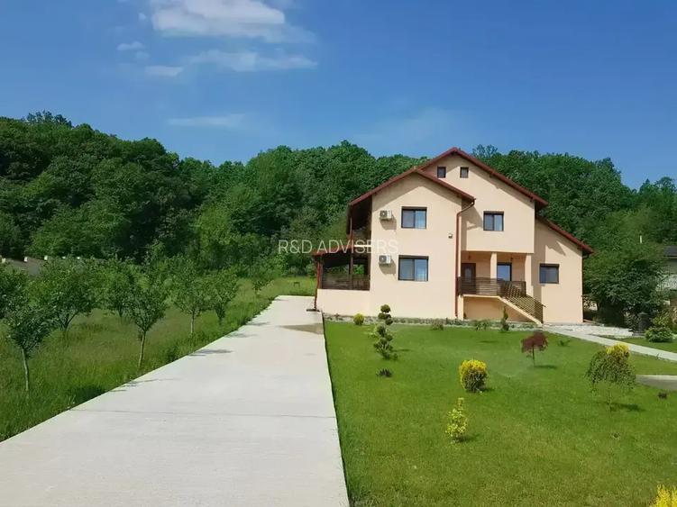 Casa 6 Camere Mobilat - Utilat Peisaj Pitoresc Panouri Fotovoltaice - 11