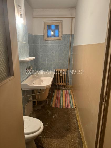 Zona Lamaita, se vinde apartament nedecomandat ,doua  camere pret 38000 euro - 8