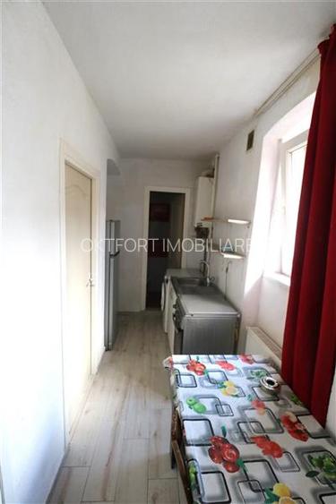 Apartament 2 camere , centrala proprie , zona Centrala - 4